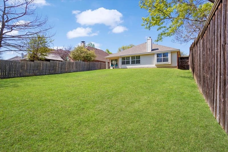 608 Lake Village Drive, McKinney TX 75071 - Photo 32