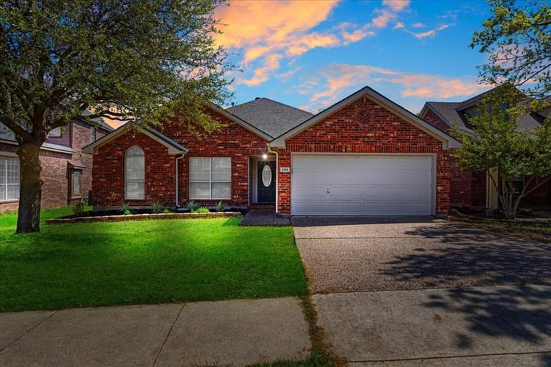 608 Lake Village Drive, McKinney TX 75071 - Photo 35
