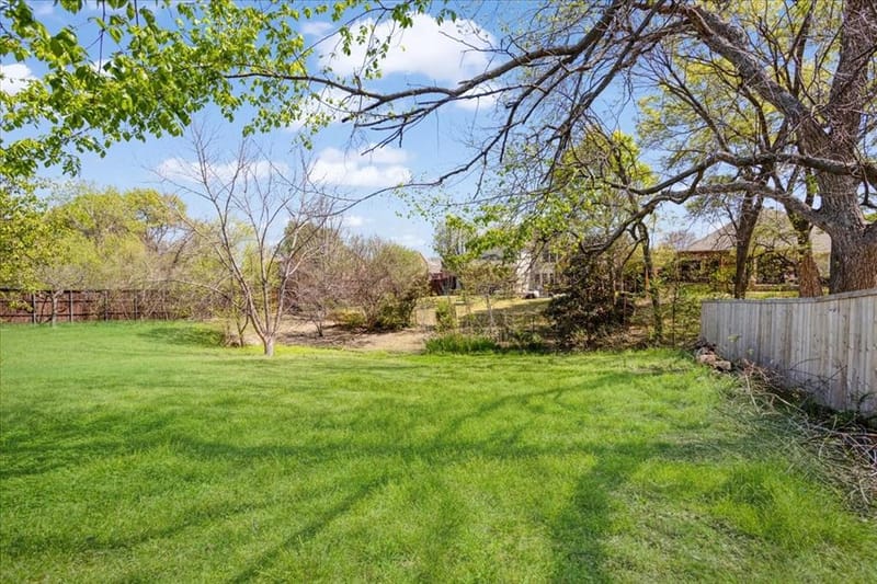 608 Lake Village Drive, McKinney TX 75071 - Photo 31