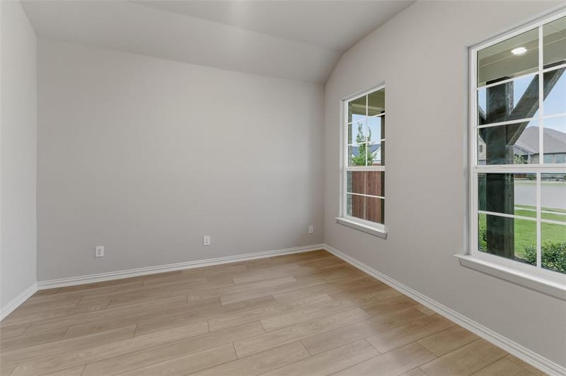 1237 Frio Drive, Springtown TX 76082 - Photo 6