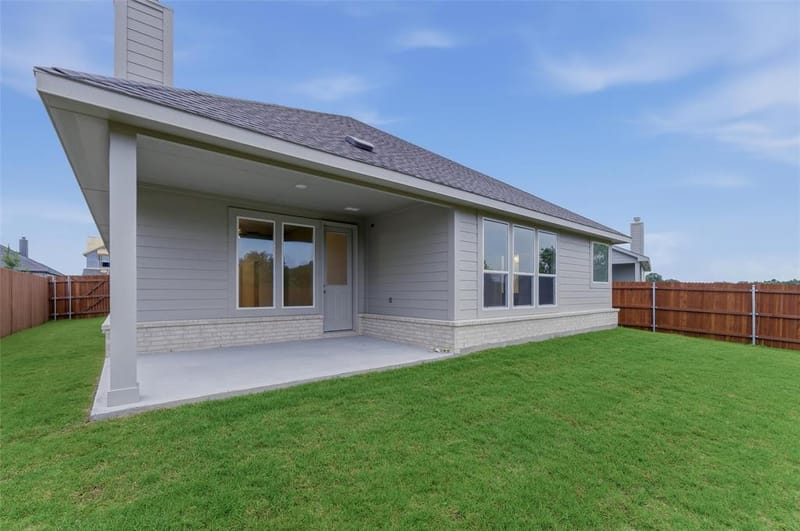 1237 Frio Drive, Springtown TX 76082 - Photo 22