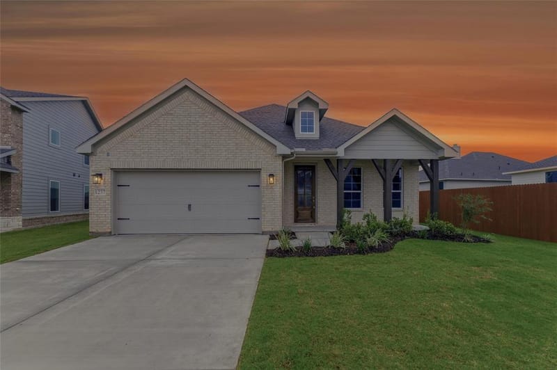 1237 Frio Drive, Springtown TX 76082