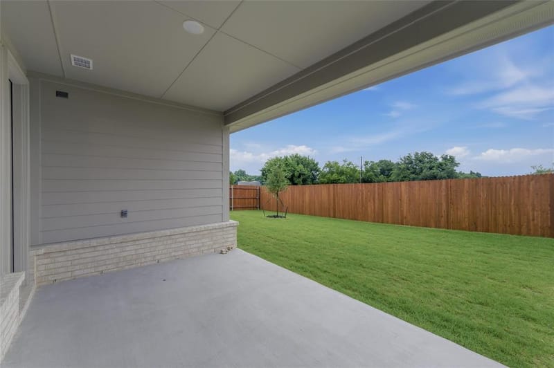 1237 Frio Drive, Springtown TX 76082 - Photo 21
