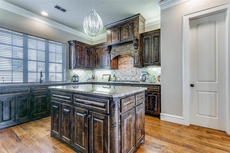 6800 Woodland Hills Drive, North Richland Hills TX 76182 - Photo 16