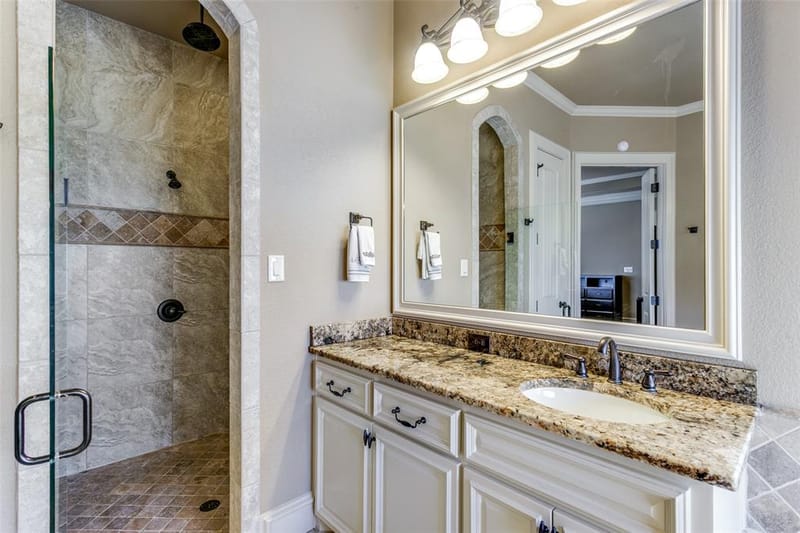 6800 Woodland Hills Drive, North Richland Hills TX 76182 - Photo 22