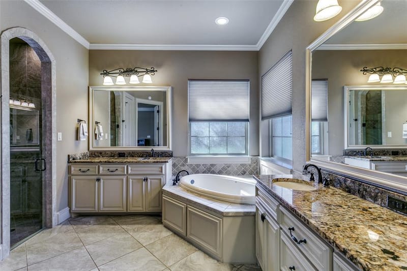 6800 Woodland Hills Drive, North Richland Hills TX 76182 - Photo 14