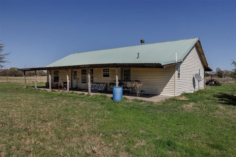 267 County Road 2150, Telephone TX 75446 - Photo 14