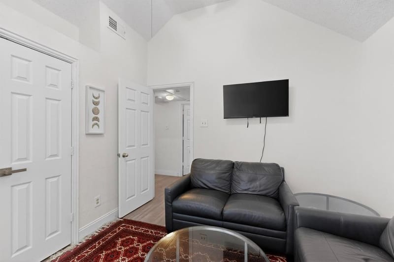200 Morning Star Court, Irving TX 75063 - Photo 12