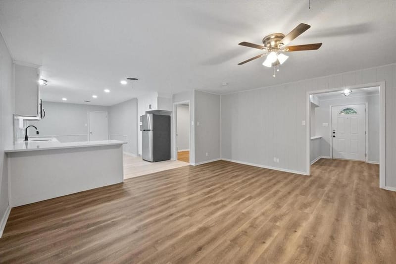7821 Regency Lane, Fort Worth TX 76134 - Photo 6