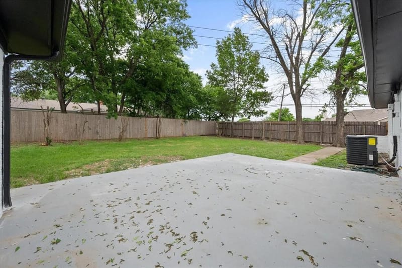 7821 Regency Lane, Fort Worth TX 76134 - Photo 19