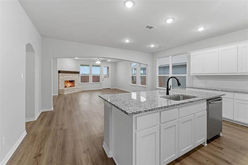 1329 Frio Drive, Springtown TX 76082 - Photo 7
