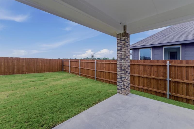 1329 Frio Drive, Springtown TX 76082 - Photo 20