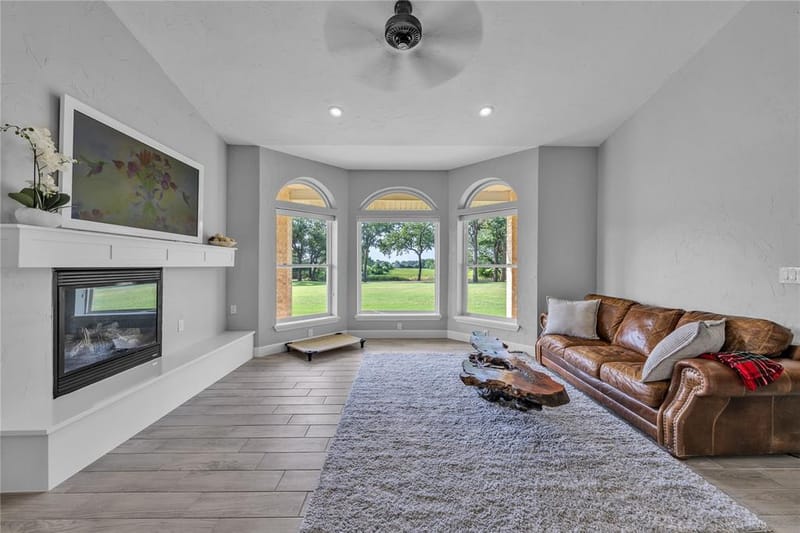 9805 Eldorado Drive, Burleson TX 76028 - Photo 12