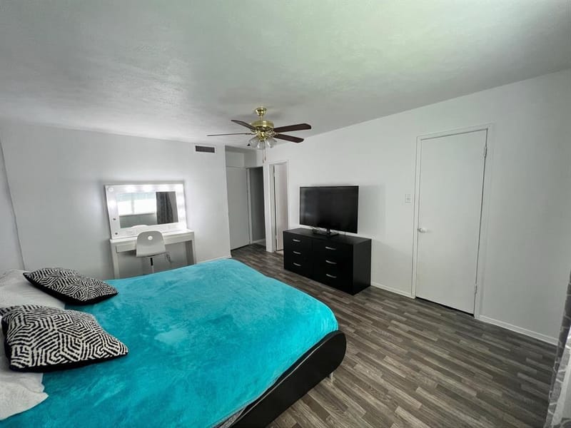 5609 Kerry Lane, Garland TX 75043 - Photo 8