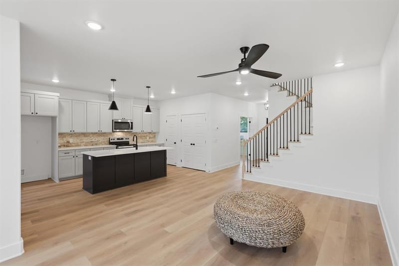 821 Harness Trail, Granbury TX 76049 - Photo 9