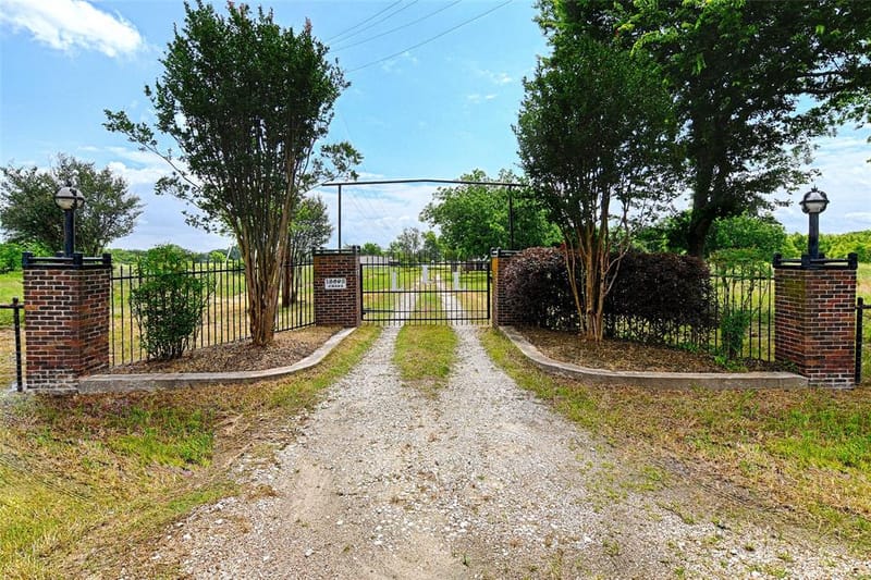 18692 County Road 334, Quinlan TX 75474 - Photo 37