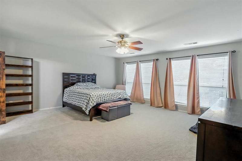 2109 Hemingway Drive, Denton TX 76210 - Photo 9