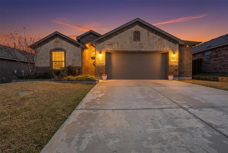 1502 Livermore Lane, Cleburne TX 76033