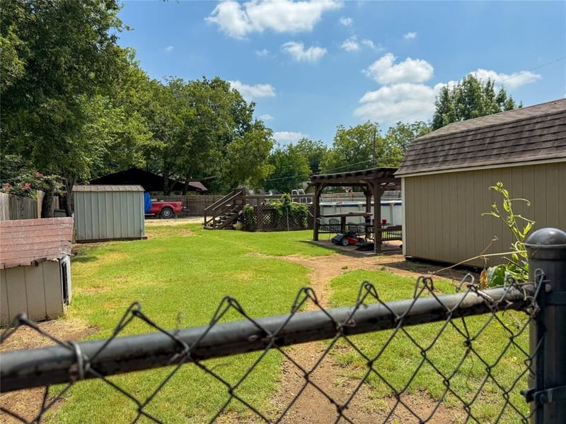 104 Dixon Street, Cleburne TX 76033 - Photo 20