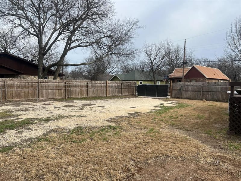 104 Dixon Street, Cleburne TX 76033 - Photo 33