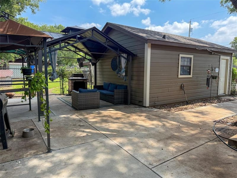 104 Dixon Street, Cleburne TX 76033 - Photo 21