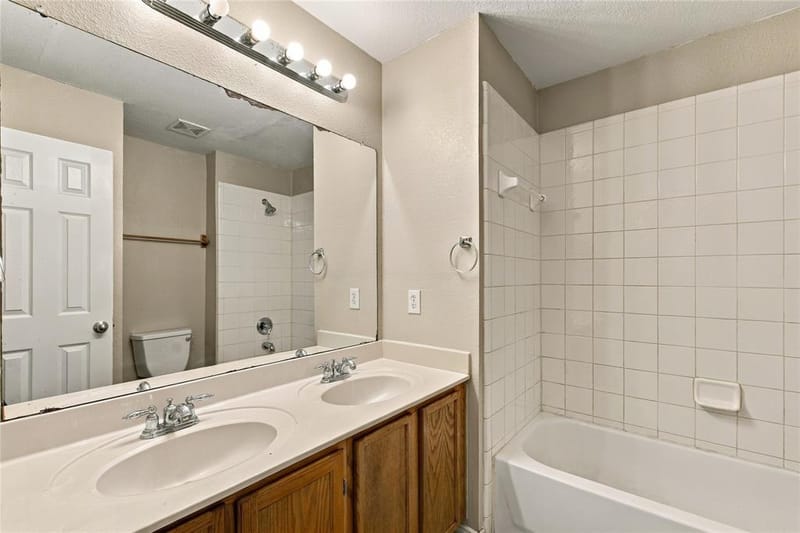 1400 Oakcrest Drive, Providence Village TX 76227 - Photo 17