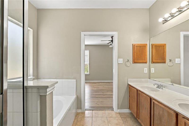 1400 Oakcrest Drive, Providence Village TX 76227 - Photo 11