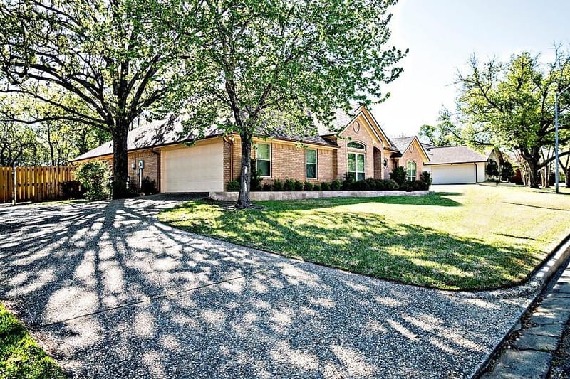 1111 Lonnie Drive, Athens TX 75751 - Photo 2