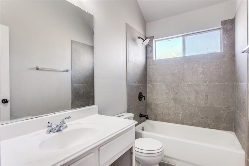 613 Prairie Gulch Drive, Fort Worth TX 76140 - Photo 11