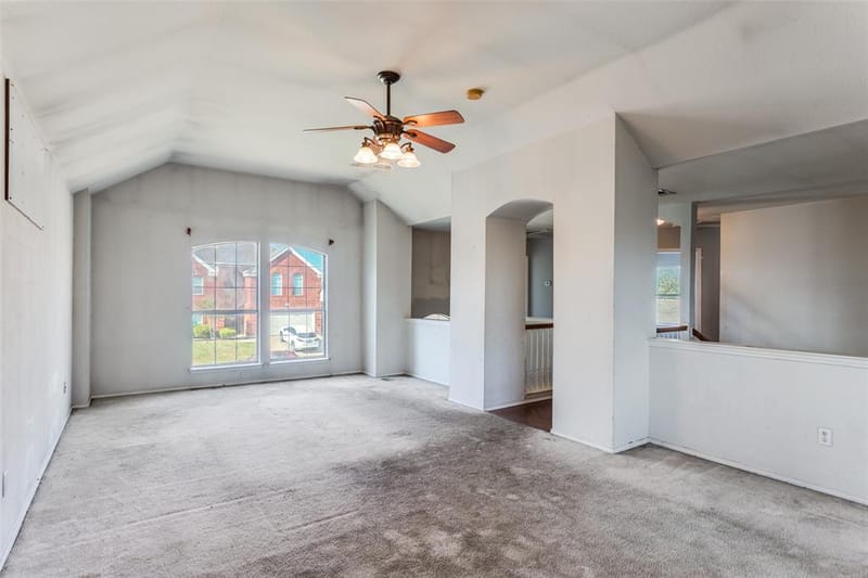 613 Prairie Gulch Drive, Fort Worth TX 76140 - Photo 8