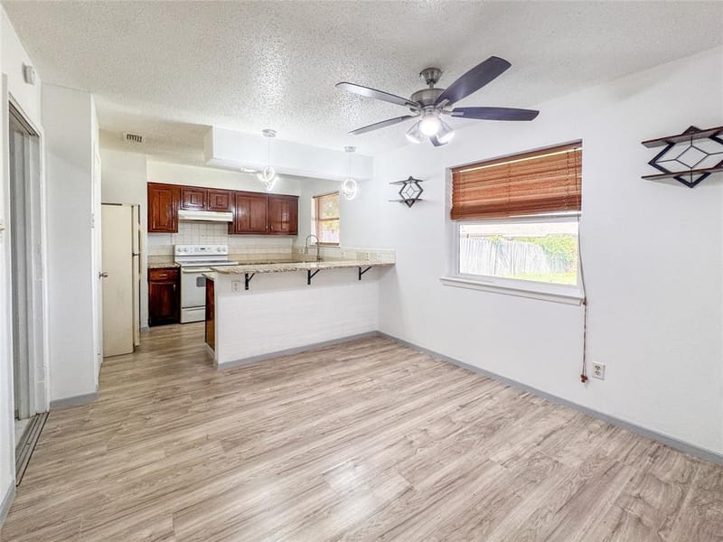 1107 Waverly Drive, Arlington TX 76015 - Photo 6