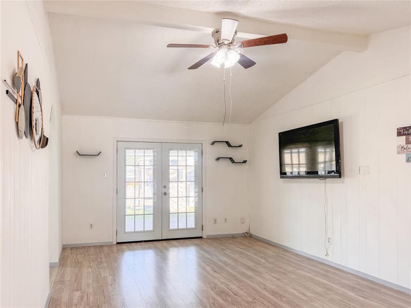 1107 Waverly Drive, Arlington TX 76015 - Photo 5