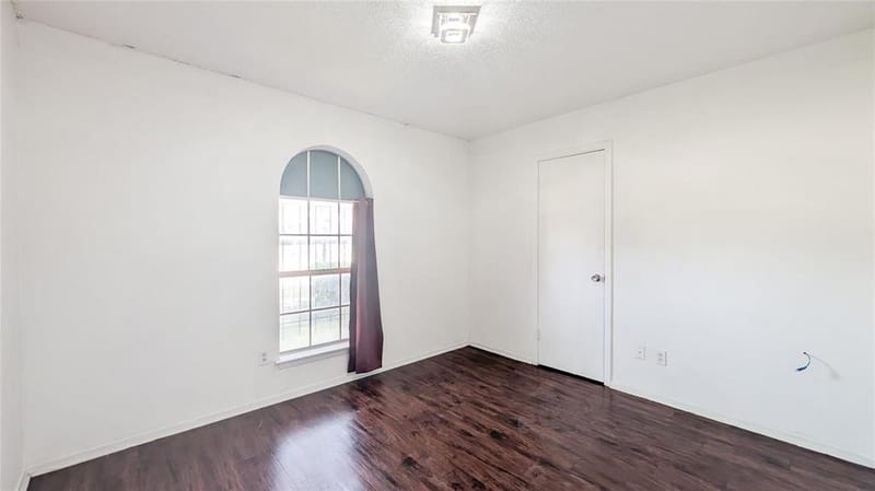 1107 Waverly Drive, Arlington TX 76015 - Photo 11
