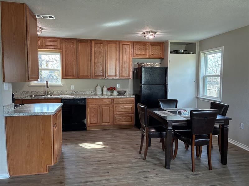 5066 E HIGHWAY 199, Springtown TX 76082 - Photo 6