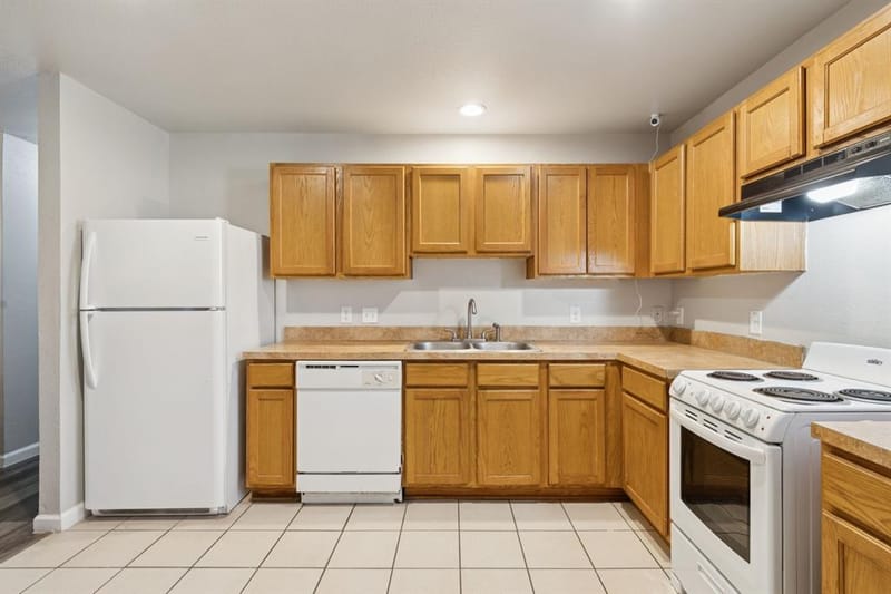 2710 Silkwood Street, Dallas TX 75215 - Photo 9