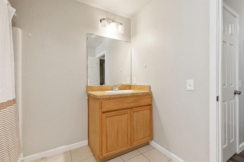 2710 Silkwood Street, Dallas TX 75215 - Photo 14
