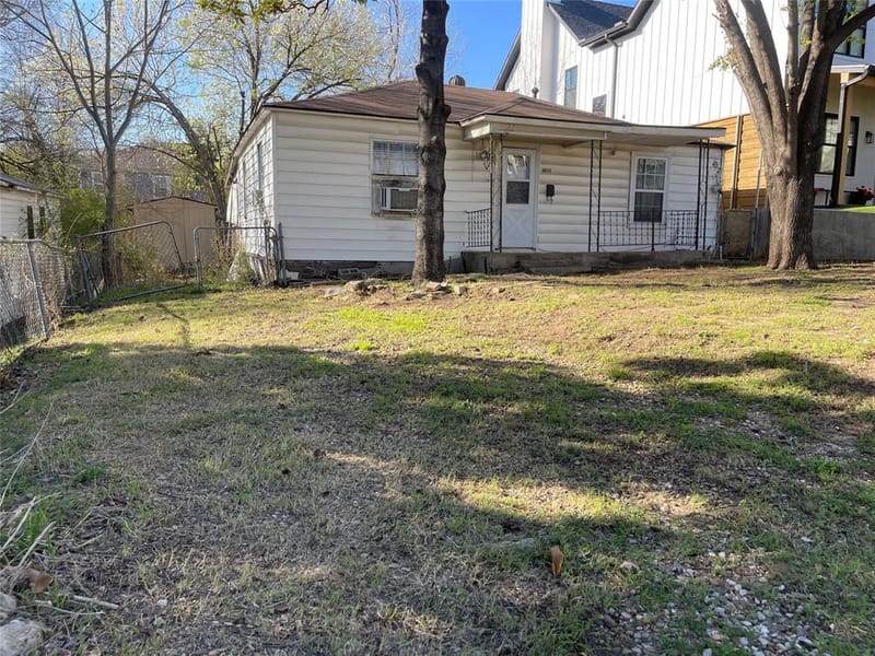 1805 Lucerne Street, Dallas TX 75214 - Photo 10
