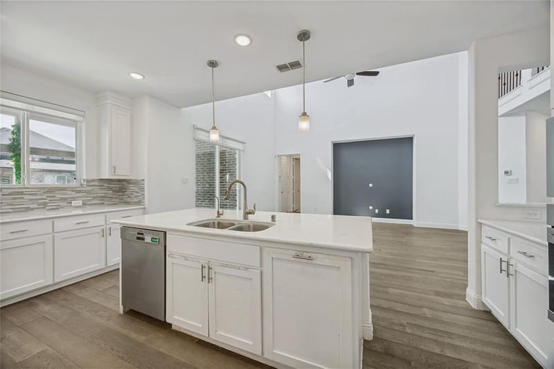 15789 Coral Tree Lane, Frisco TX 75035 - Photo 9