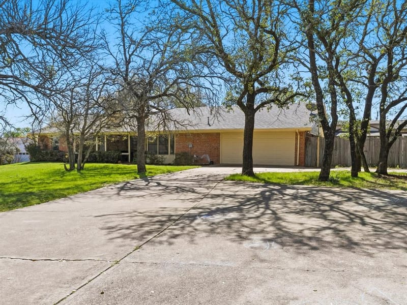 408 Canyon Trail Road, Weatherford TX 76087 - Photo 2