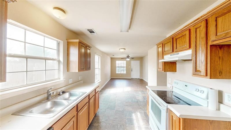 701 E College Street, Sherman TX 75090 - Photo 12