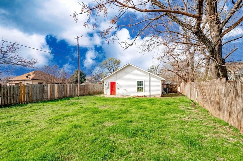 701 E College Street, Sherman TX 75090 - Photo 22