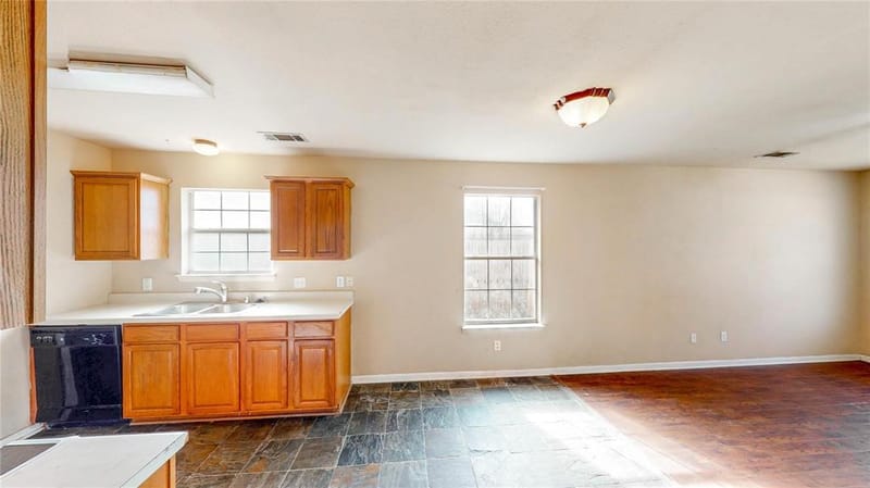 701 E College Street, Sherman TX 75090 - Photo 9