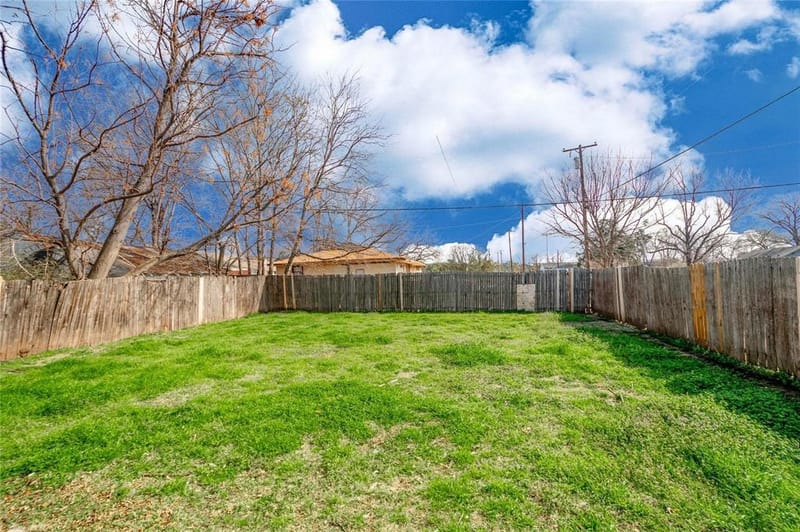 701 E College Street, Sherman TX 75090 - Photo 24