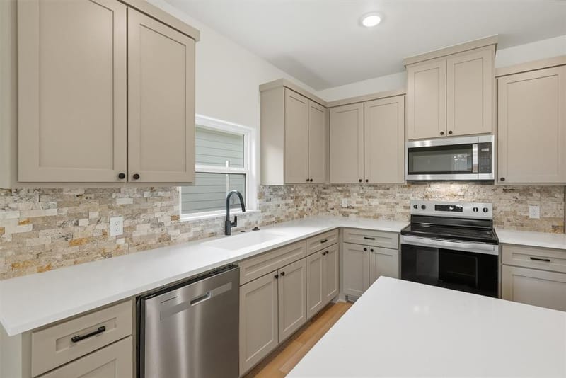 810 Branding Iron Trail, Granbury TX 76049 - Photo 12