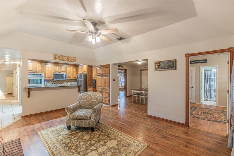 614 Overhill Road, Granbury TX 76048 - Photo 6