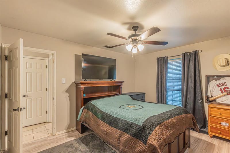 614 Overhill Road, Granbury TX 76048 - Photo 17