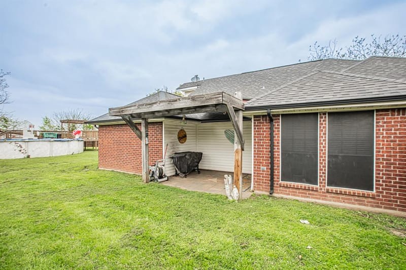 614 Overhill Road, Granbury TX 76048 - Photo 36
