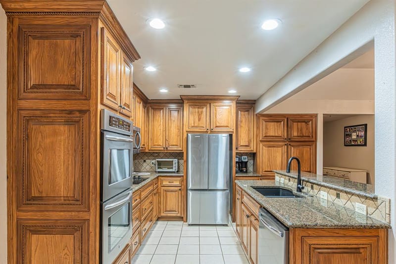 614 Overhill Road, Granbury TX 76048 - Photo 10