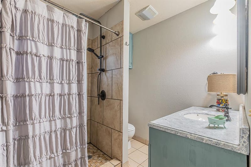 614 Overhill Road, Granbury TX 76048 - Photo 15