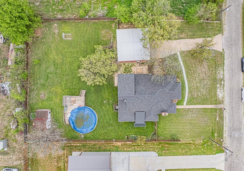 614 Overhill Road, Granbury TX 76048 - Photo 4